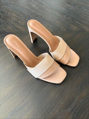 Gabrielle Union Nude Textured Strap Heeled Mule Never Worn Size 11 feminine chic